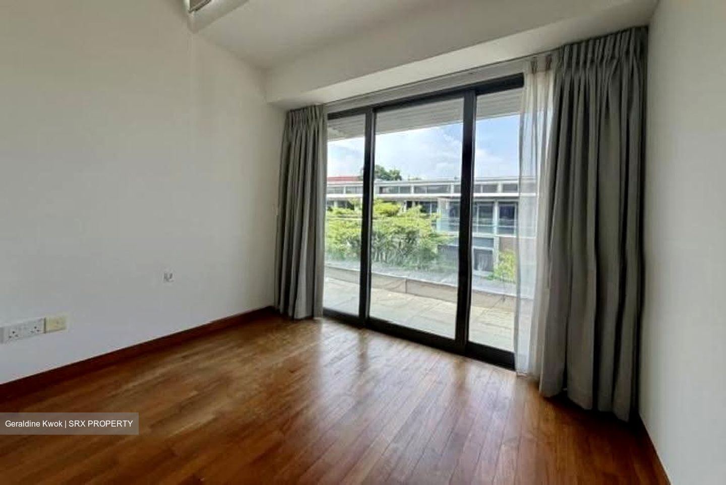 Hillcrest Villa (D11), Terrace #610417411